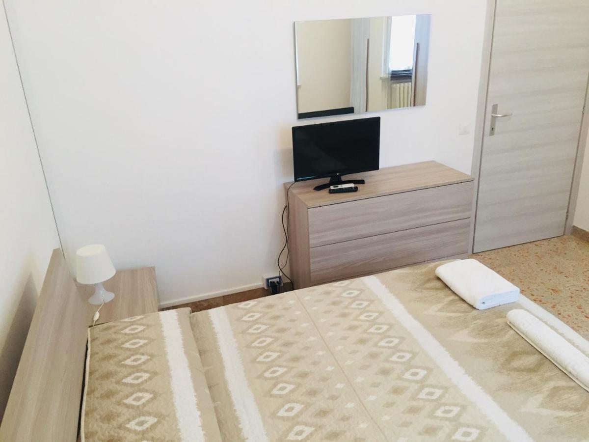 B&B Dell'Amicizia Фано Екстериор снимка
