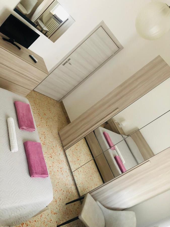 B&B Dell'Amicizia Фано Екстериор снимка