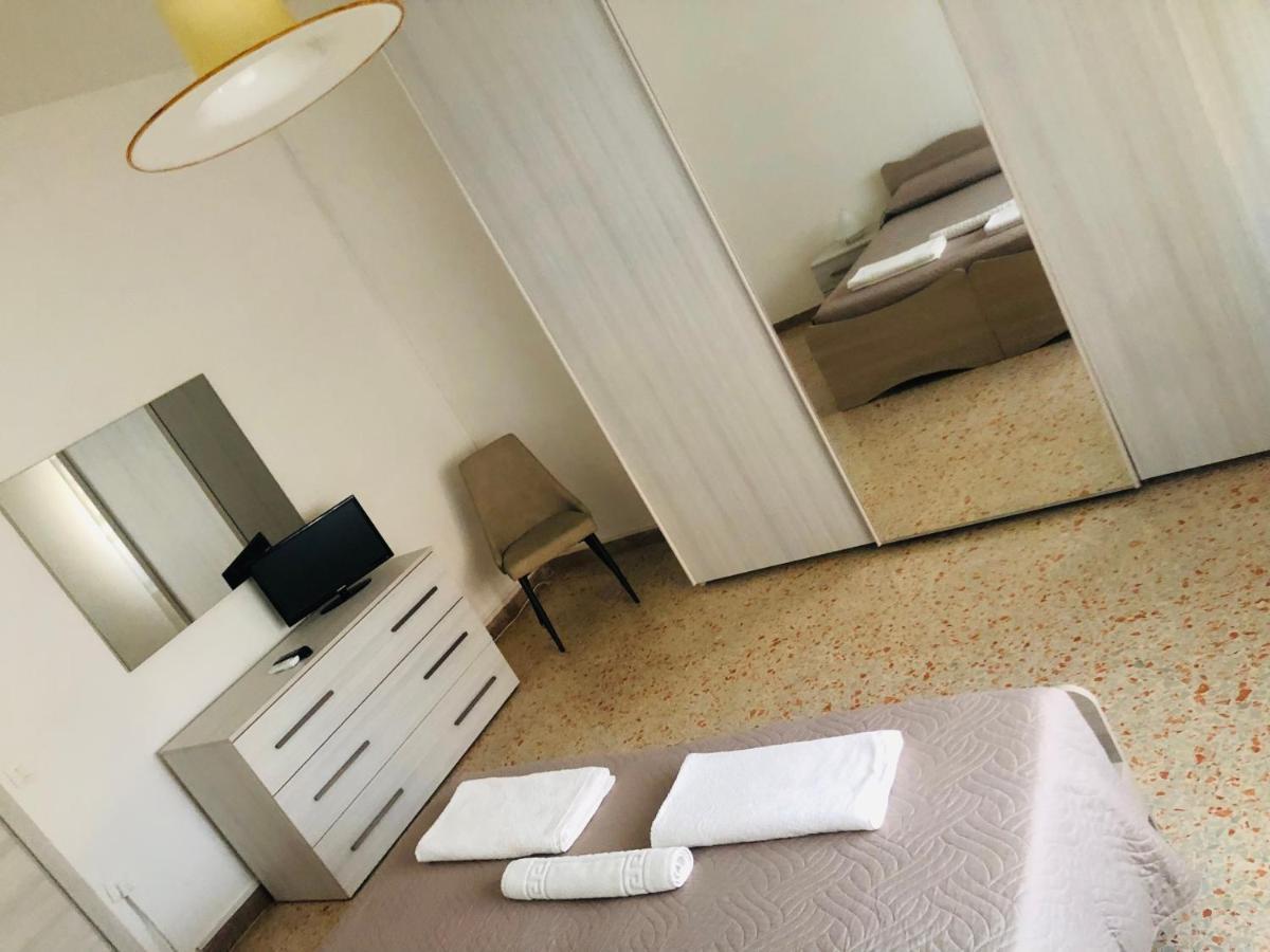 B&B Dell'Amicizia Фано Екстериор снимка